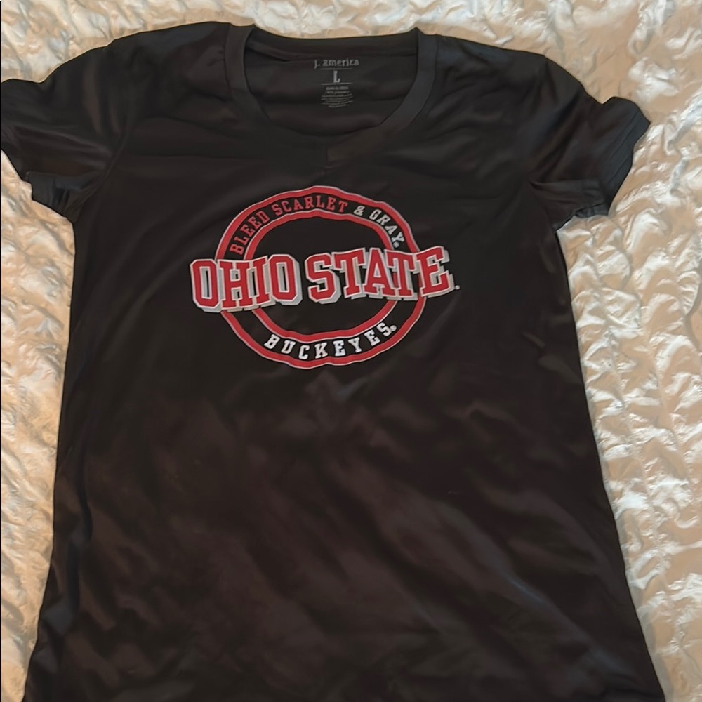 Women’s Ohio State Buckeyes T-Shirt Size L